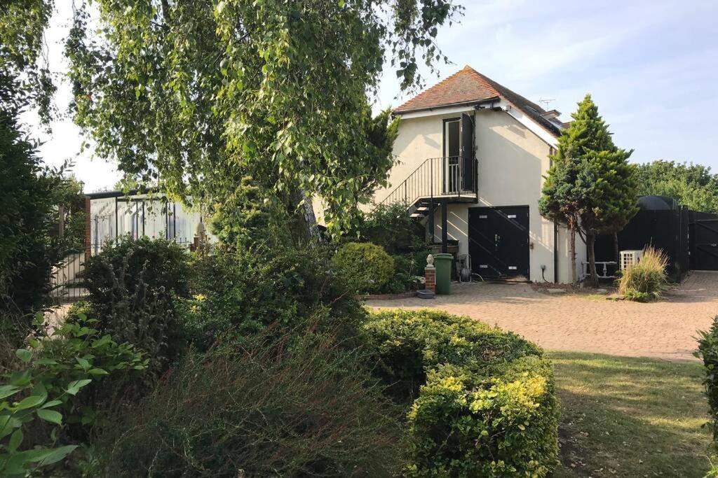 Alpaca Lodge Sittingbourne Buitenkant foto