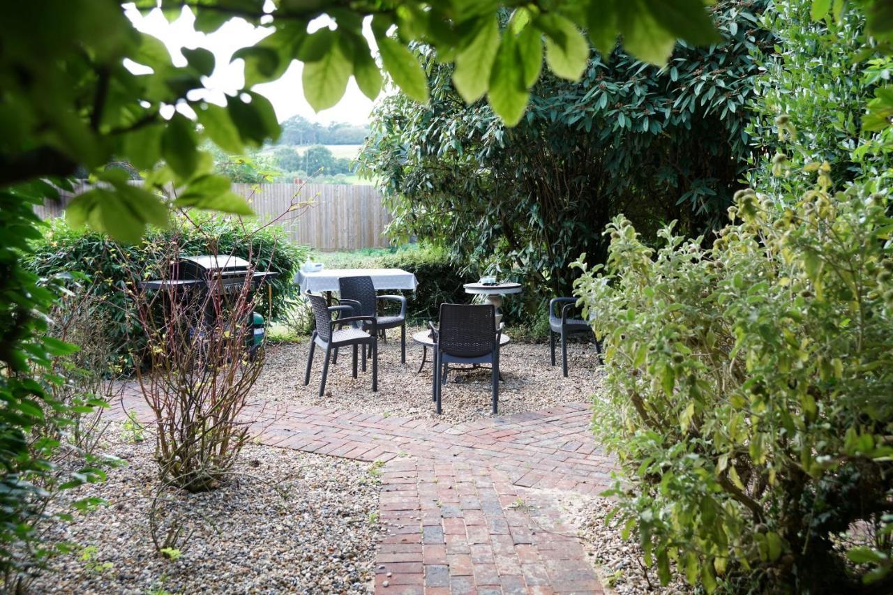Alpaca Lodge Sittingbourne Buitenkant foto